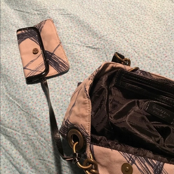 Vera Wang Purse - Picture 5 of 5